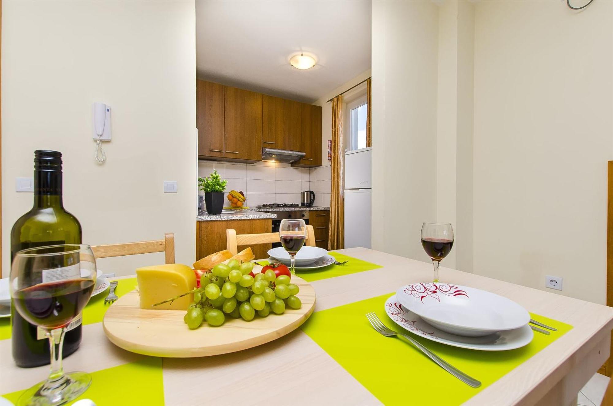 Apartments Glavan ปริฟลากา ภายนอก รูปภาพ